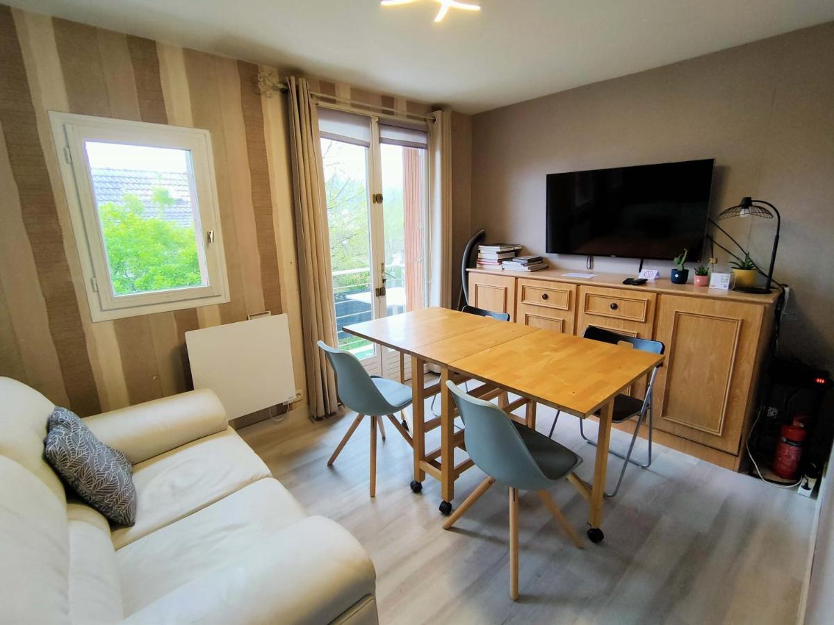 Maison Avec Sous Sol Independant Et Parking A 2Km De Versailles Buc  Eksteriør bilde