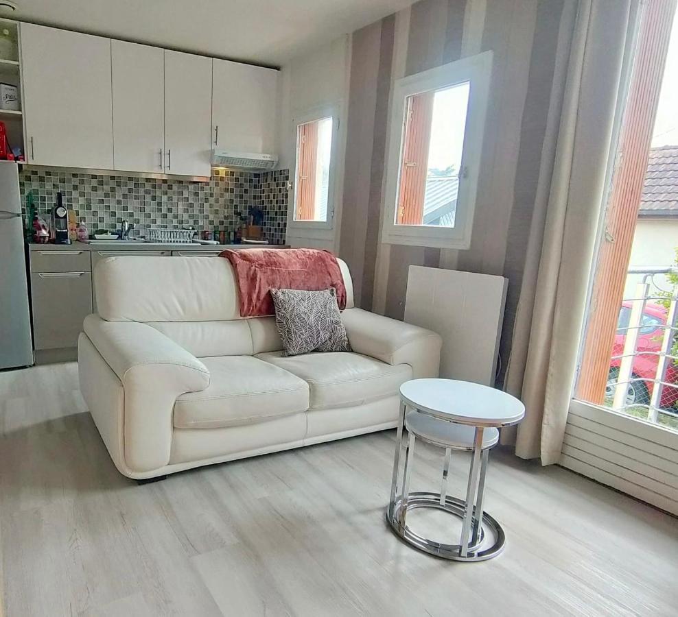 Maison Avec Sous Sol Independant Et Parking A 2Km De Versailles Buc  Eksteriør bilde